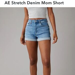 American Eagle Denim Mom Shorts-size 4- brand new